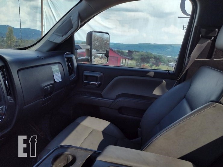 2016-chevrolet-2500hd-image-10