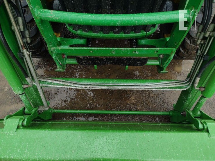 2011-john-deere-3720-image-23