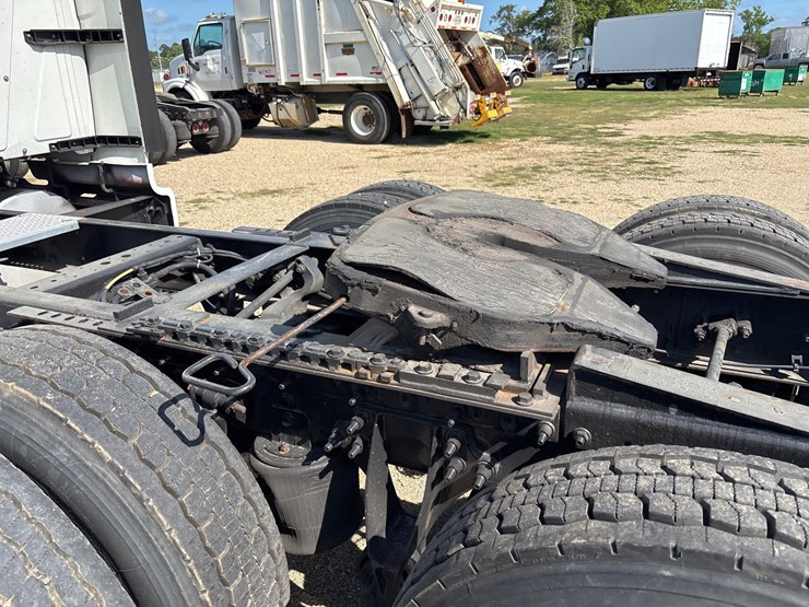 2015-international-prostar-image-5