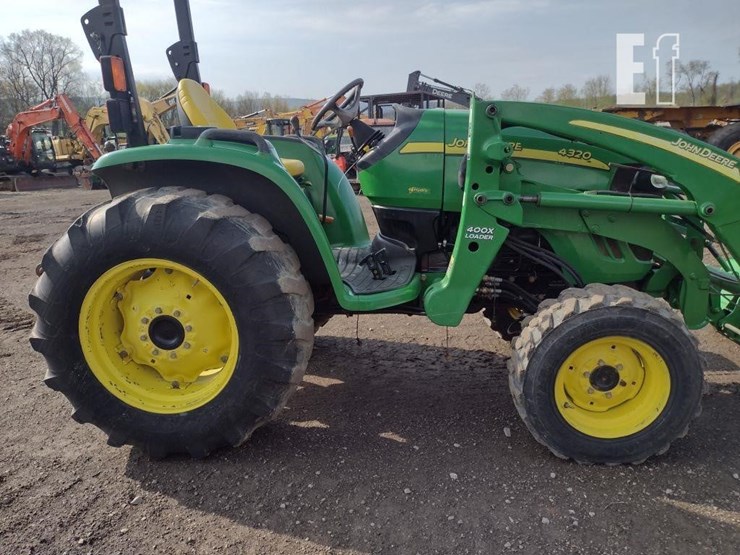 2005-john-deere-4320-image-19
