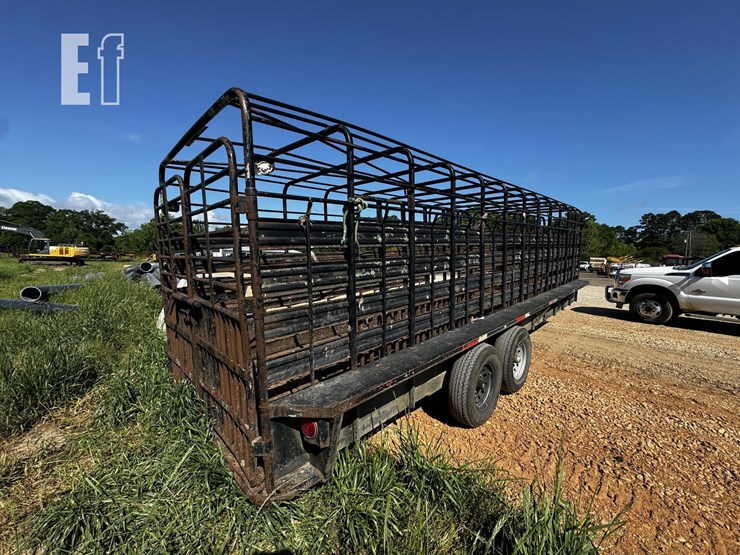 w-w-trailers-livestock-trailer-24'-image-2