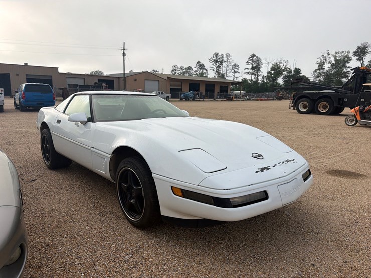 #35622-•-1995-chevrolet-corvette-coupe-|-parts-or-repair-image-2