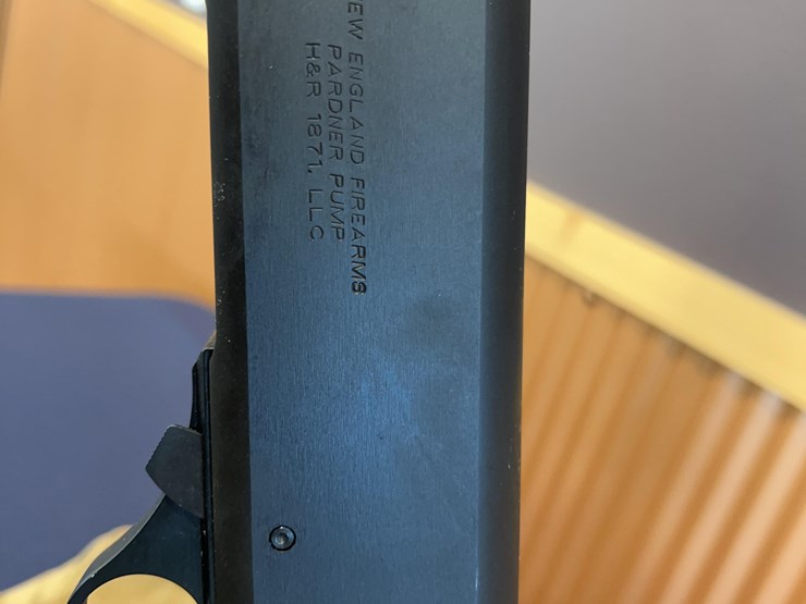 new-england-firearms-h&r-1871-shotgun-image-6