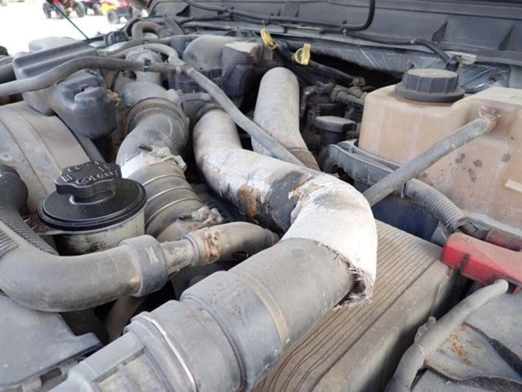 2012-ford-f550-xl-image-76