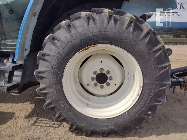 new-holland-ts110-image-16