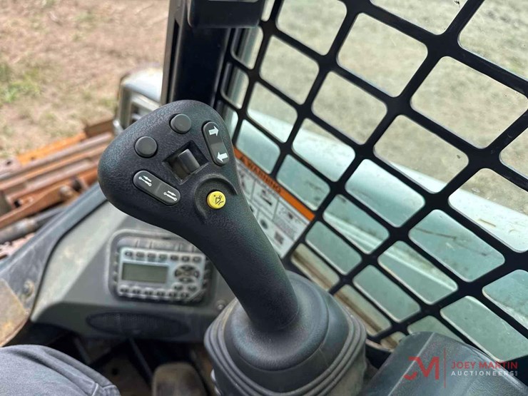 2018-bobcat-t450-image-19