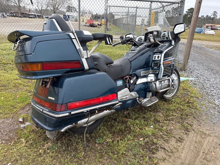 #8344-•-1994-honda-mc-motorcycle-|-parts-or-repair-image-3