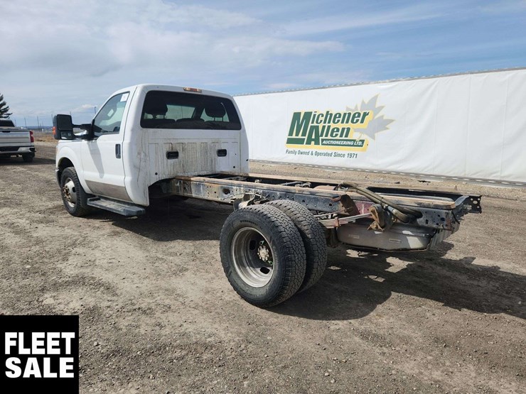 2012-ford-f350-xlt-image-3