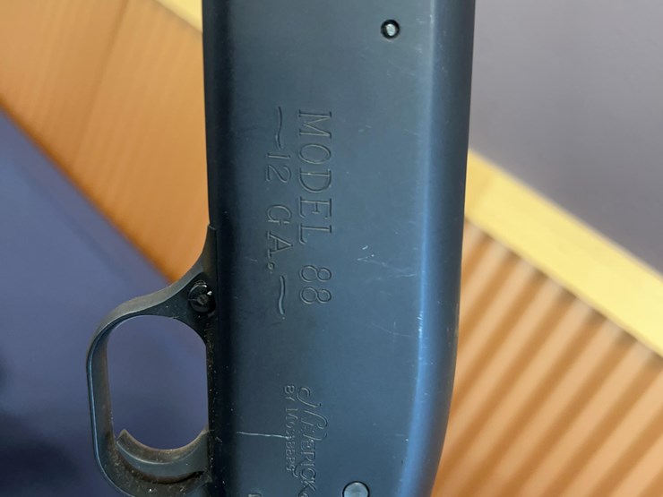 mossberg-88-shotgun-image-6