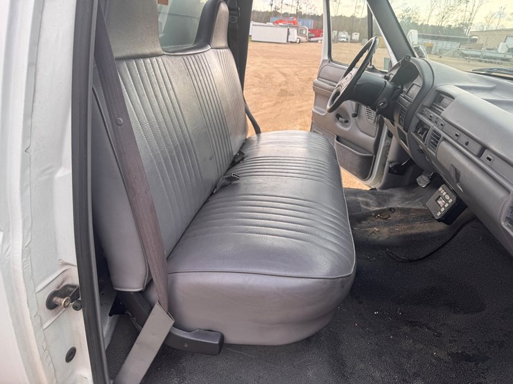 1997-ford-f450-image-28