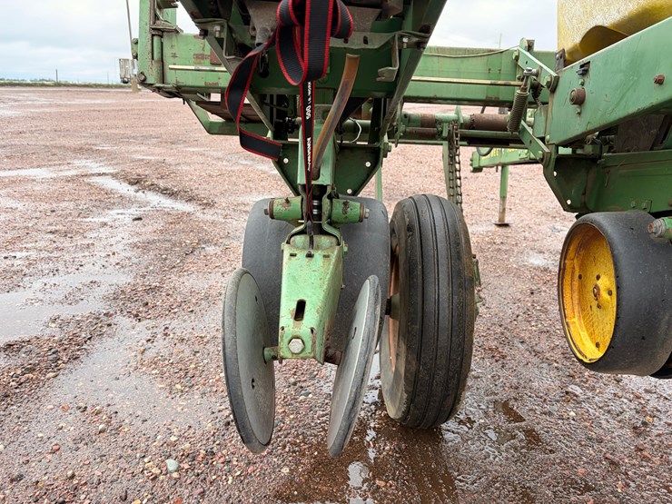 john-deere-7000-image-9