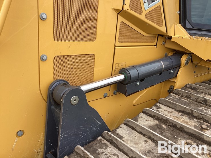 2018-deere-750k-image-10