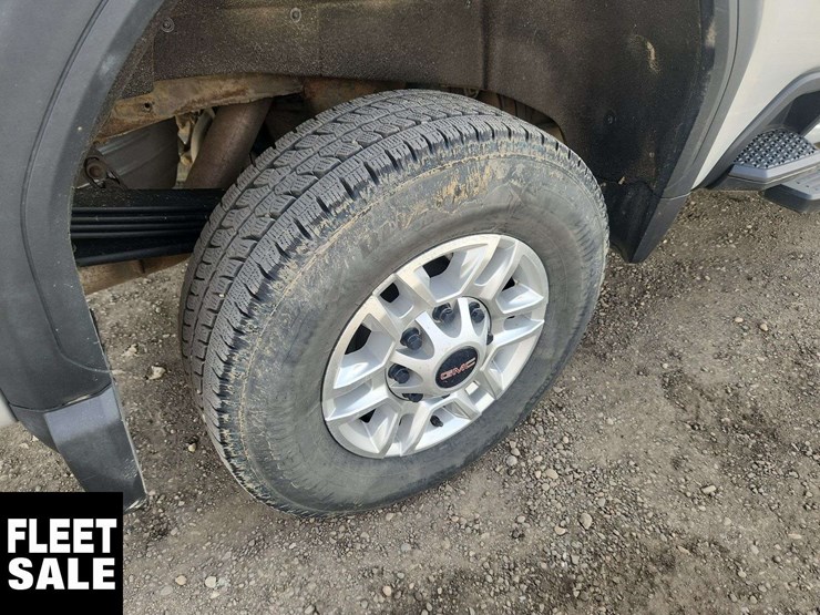 2021-gmc-sierra-2500hd-image-31