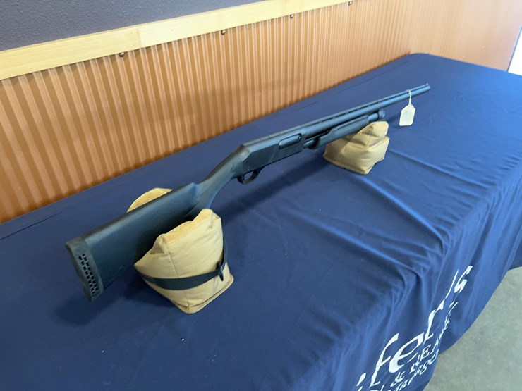 new-england-firearms-h&r-1871-shotgun-image-3