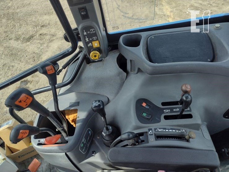 new-holland-ts110-image-11