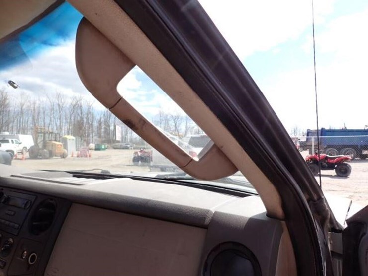 2009-ford-f550-image-31