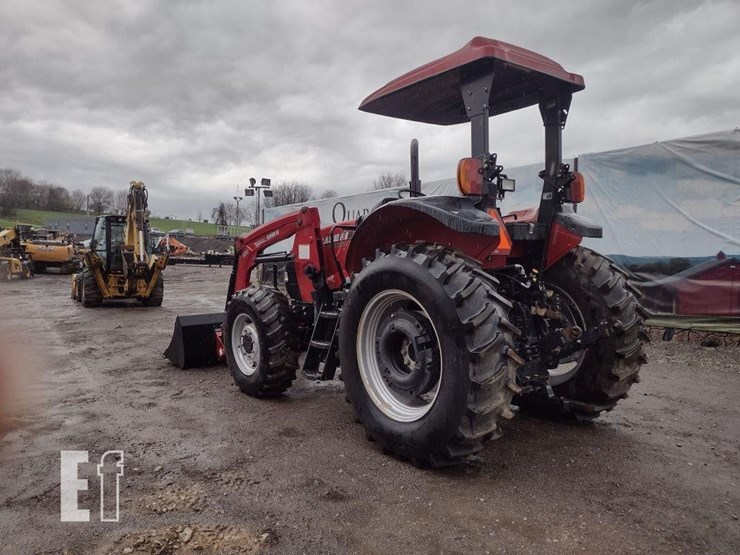 2013-case-ih-farmall-110a-image-23