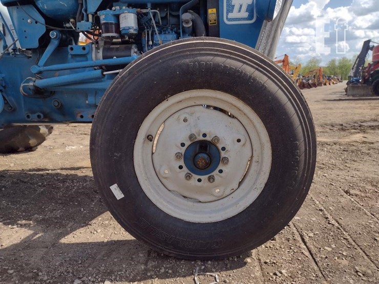 ford-2910-image-18