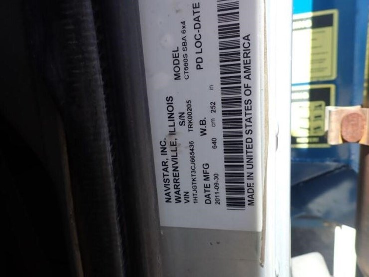 2012-caterpillar-ct660s-image-13