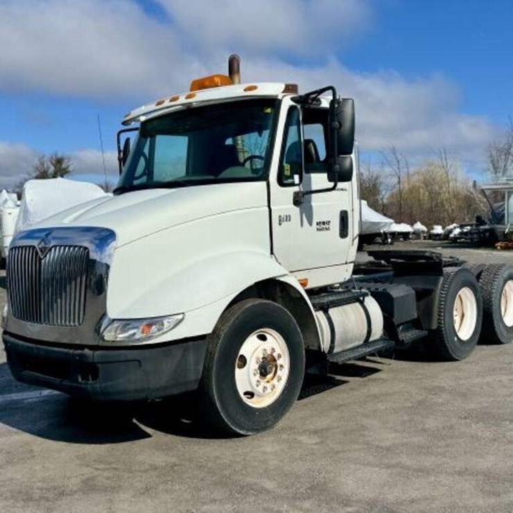 2004 INTERNATIONAL 8600