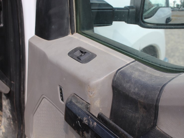 2019-ford-f250-image-10