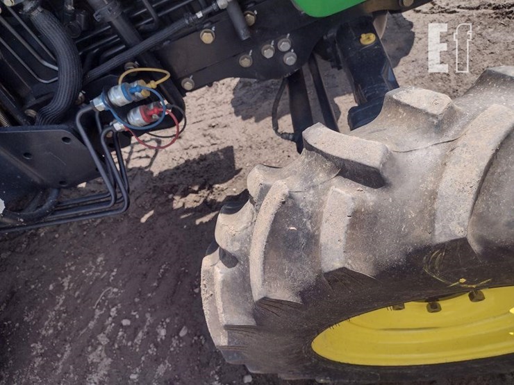 john-deere-4720-image-25