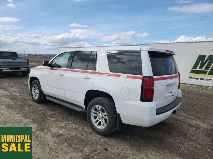 2015-chevrolet-tahoe-image-3