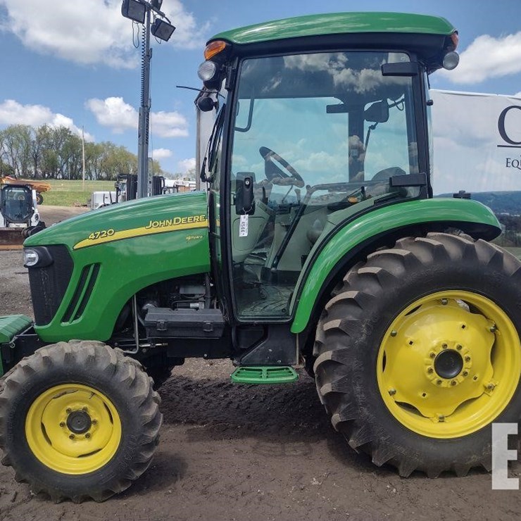 JOHN DEERE 4720