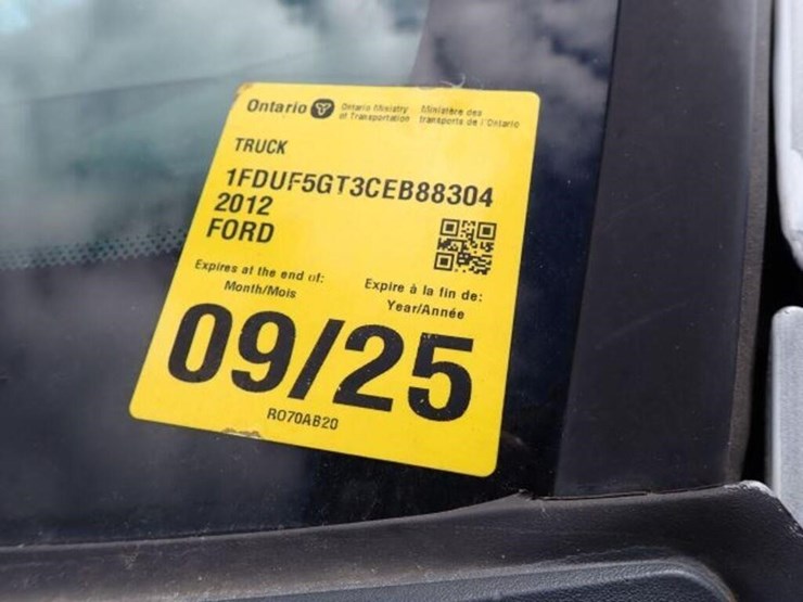 2012-ford-f550-xl-image-11