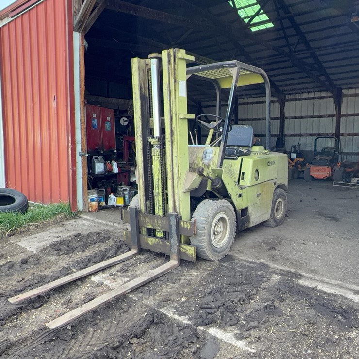 Clark L500Y55 Forklift