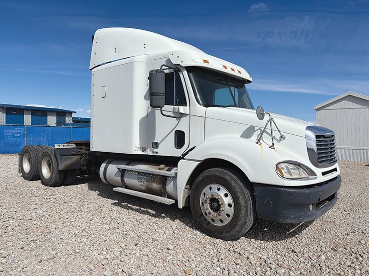 2008-caterpillar-c15-image-1