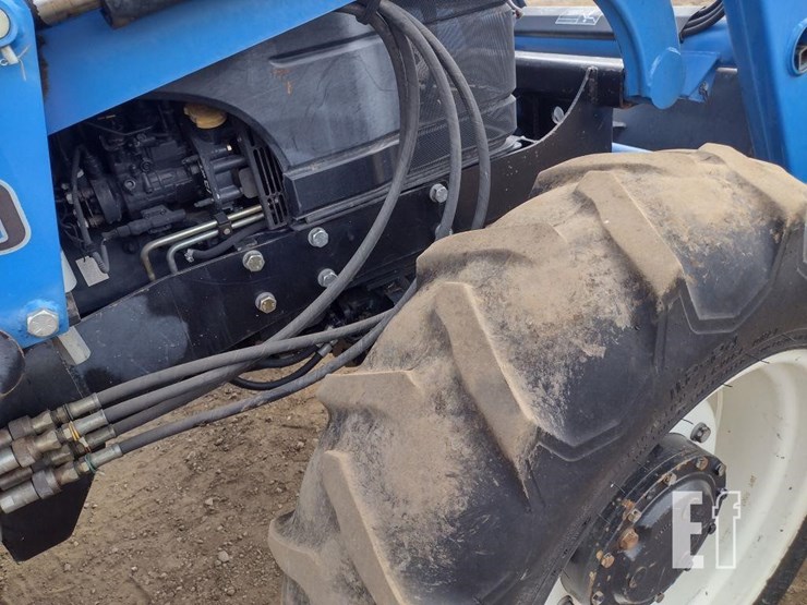 new-holland-ts110-image-26