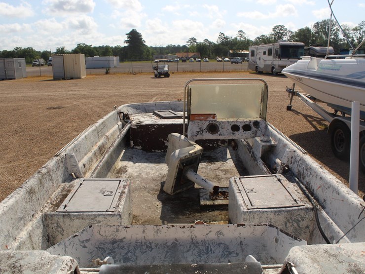 #36073-•-17-ft-boat-with-trailer-|-no-motor-image-8