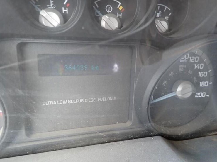 2012-ford-f550-xl-image-14