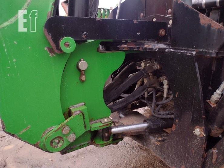 2011-john-deere-3720-image-33