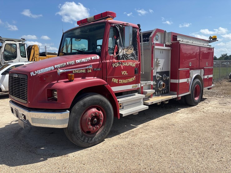 #35838-•-1997-freightliner-fl88-image-1
