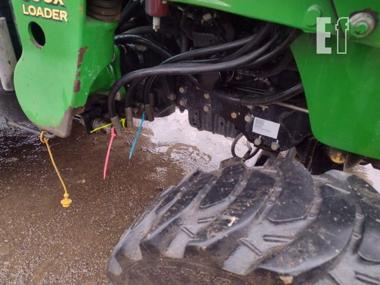 2011-john-deere-3720-image-29