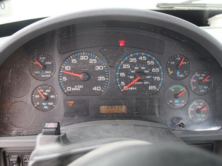 2004-international-durastar-4300-image-13