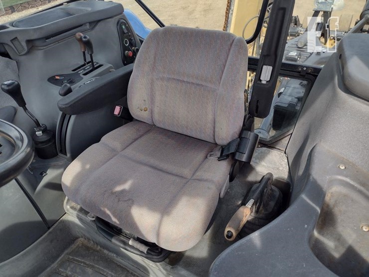 new-holland-ts110-image-13