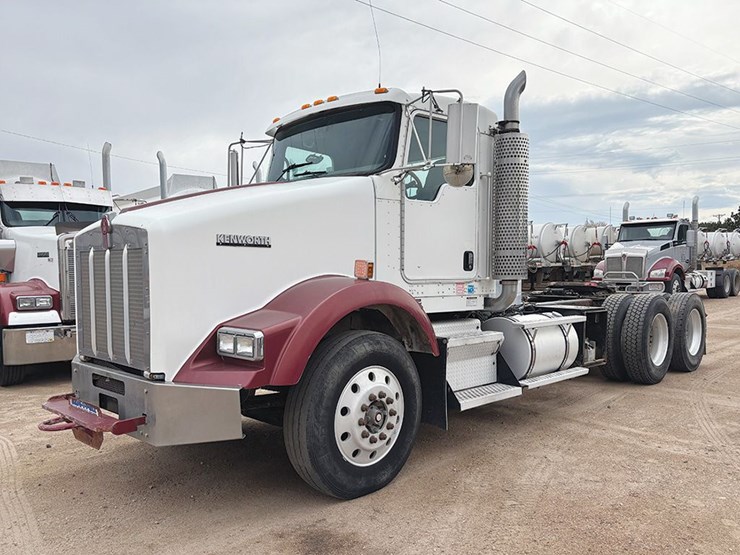2006-kenworth-t800-image-1