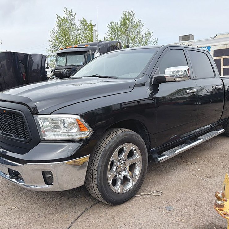 2015 DODGE 1500