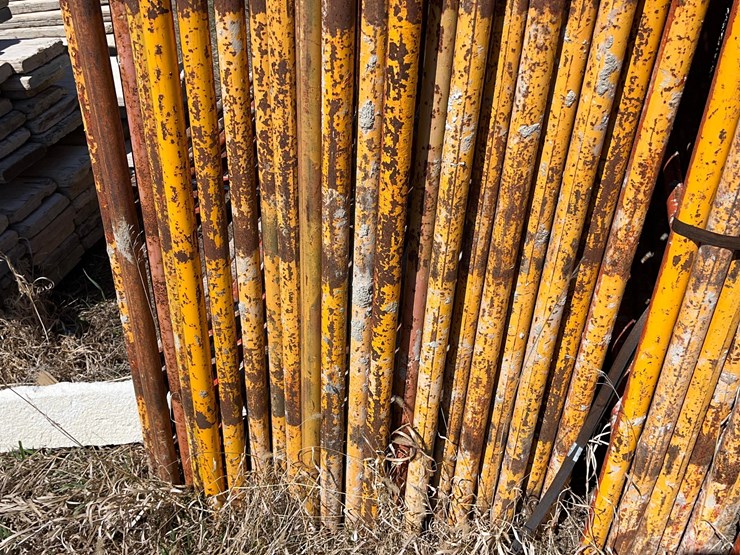 non-stop-scaffolding-on-carrying-cage-image-2