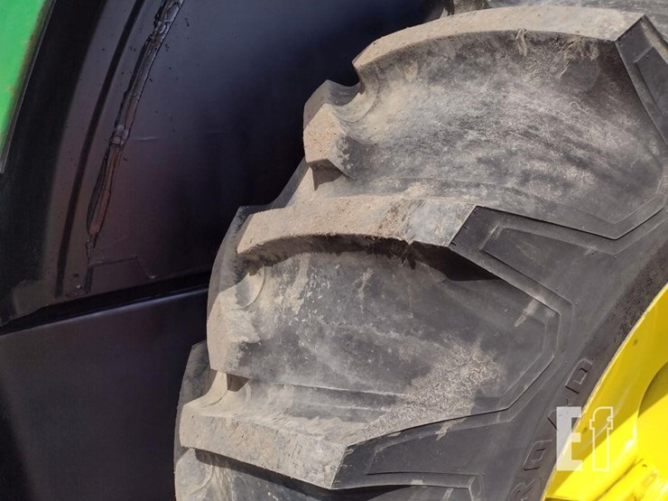 john-deere-6210-image-14