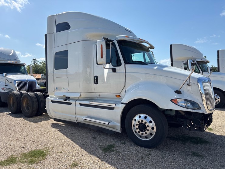 2015-international-prostar-image-2