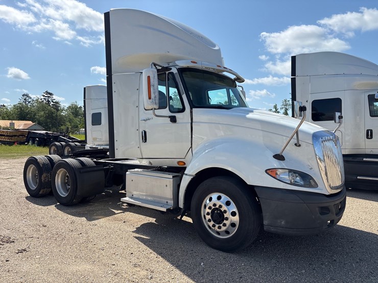 2014-international-prostar-image-2