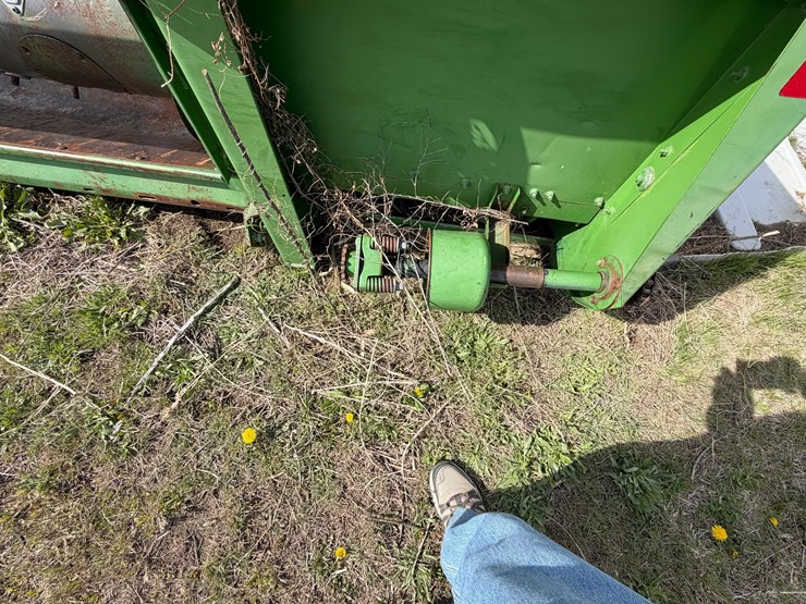 1981-john-deere-200-image-4