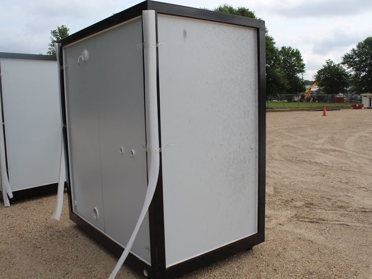 #35789-•-portable-restroom-image-6