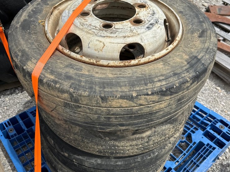 #1619-•-(4)-rims/tires-225/70r19.5-image-2