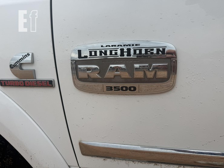 2015-ram-3500-laramie-image-6