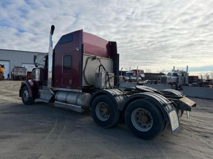 2007-kenworth-w900-image-4